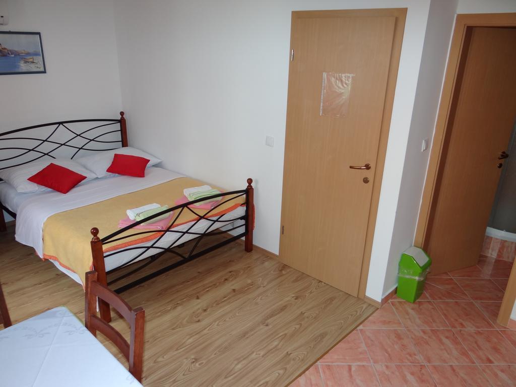 Apartments Sanja Baska  Bagian luar foto